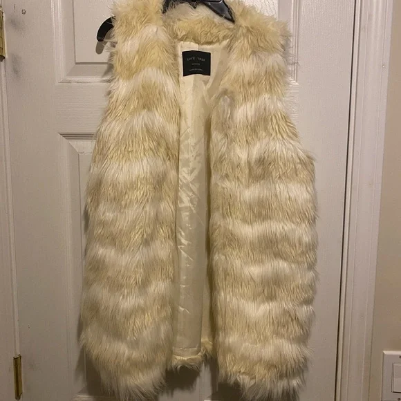 Love Tree Jackets Coats Love Tree Cream Colored Fuzzy Faux